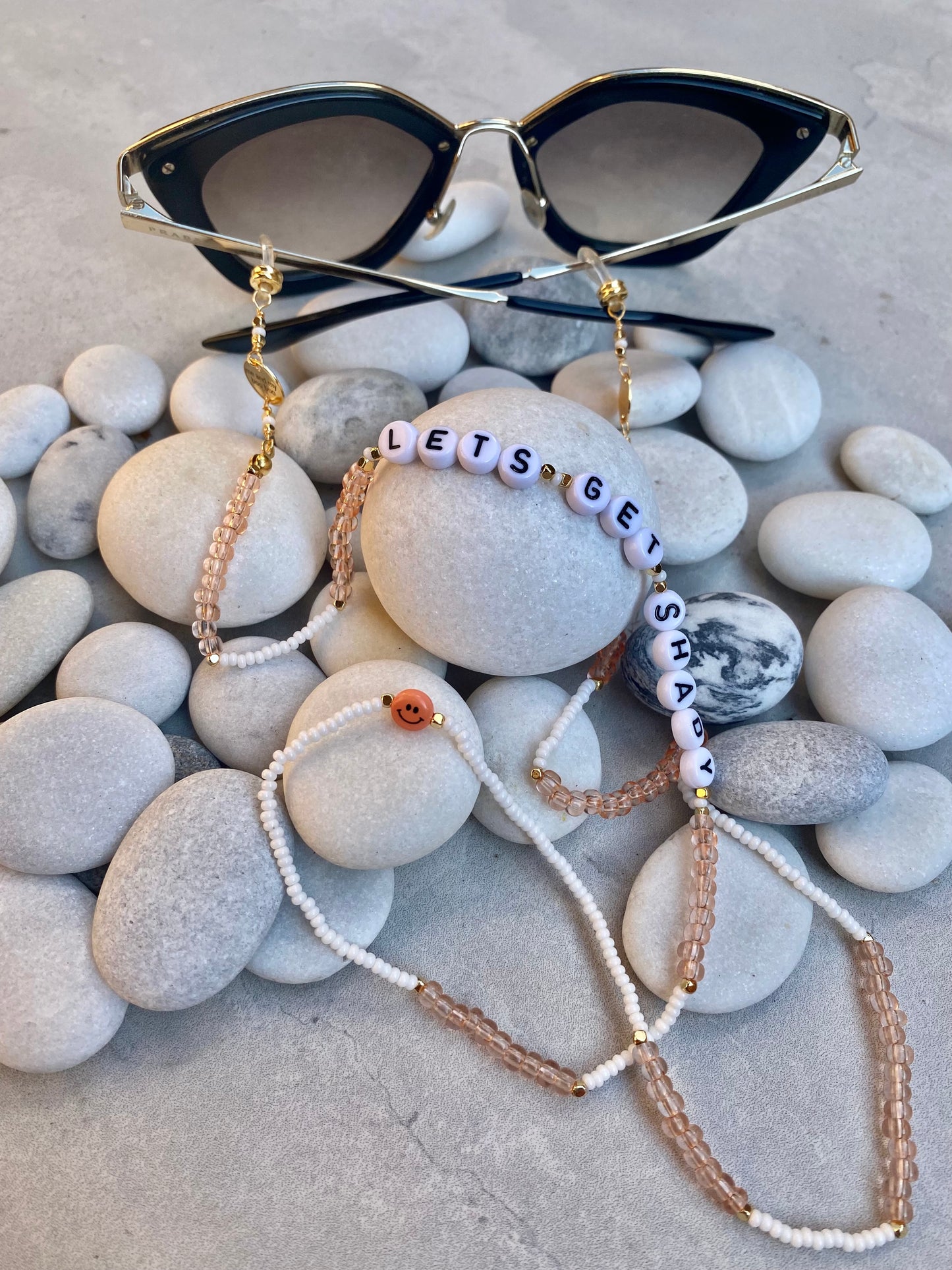 Let´s get shady eyeglass chain