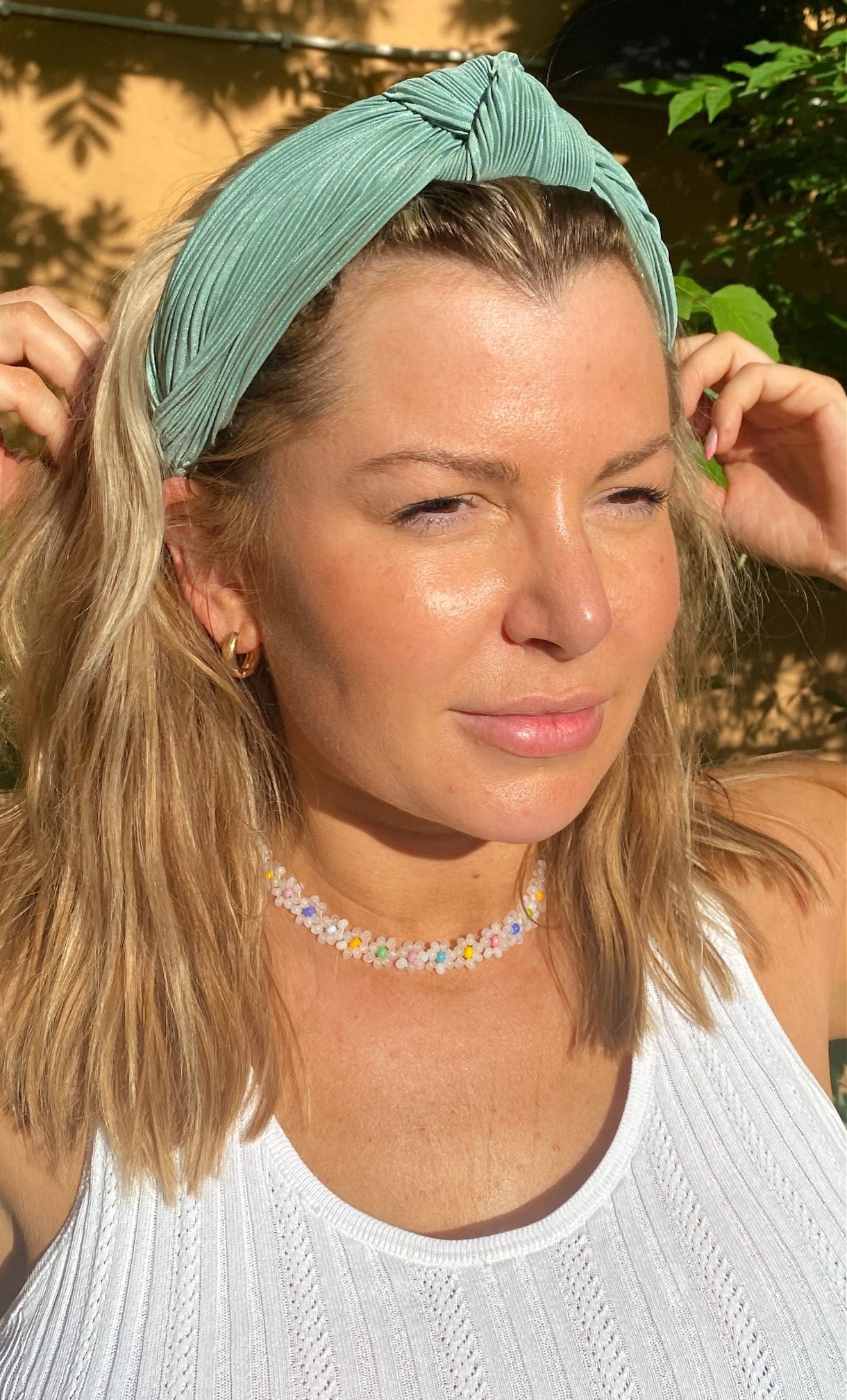 Simone flower necklace