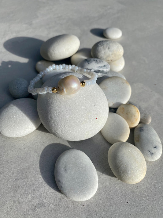 Freshwater pearl bracelet