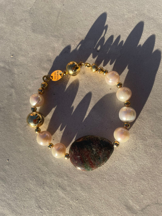 Not your ordinary pearl bracelet