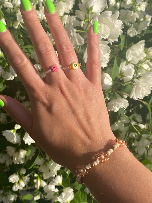 Pastel creamy flower bracelet