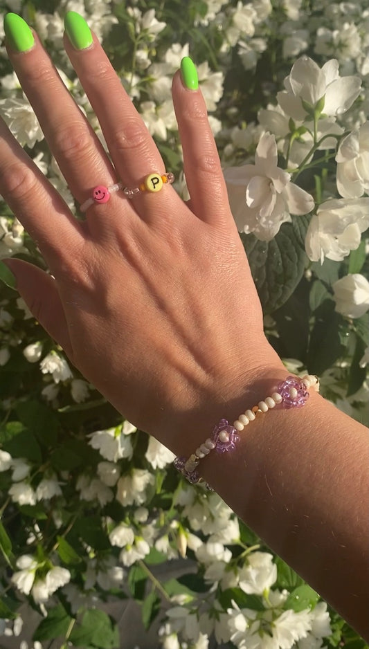 Pastel creamy flower bracelet