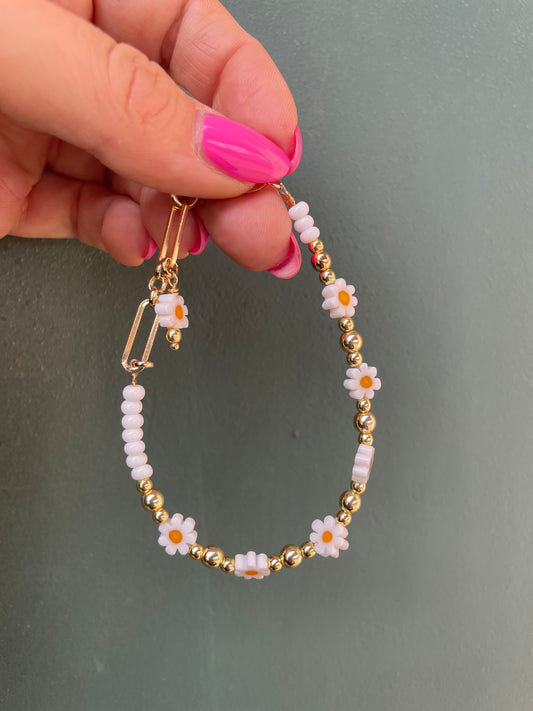 Daisy bracelet