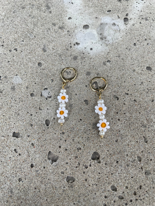 Daisy earrings